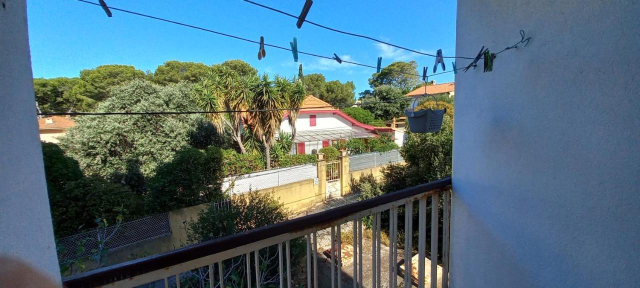 Loft Climatise "La Pinede", 50 M2, Tres Calme, 5 Mn A Pied Des Plages, Lit King Size La Seyne-sur-Mer Bagian luar foto